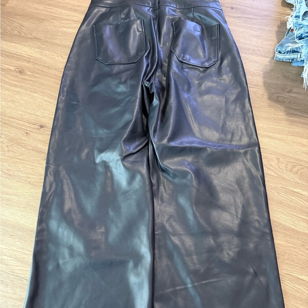 Zara - Black Faux Leather Pants with Button Details - Picture 2 of 2